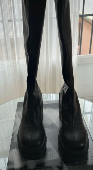 Botas altas negras. Mujer. Talla 37. Stradivarius.
