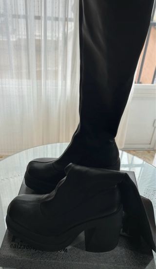 Botas altas negras. Mujer. Talla 37. Stradivarius.