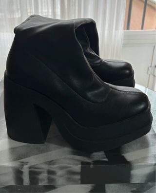 Botas altas negras. Mujer. Talla 37. Stradivarius.