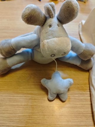 Peluche reno musical azul