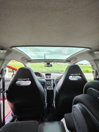 Peugeot 207 rc 