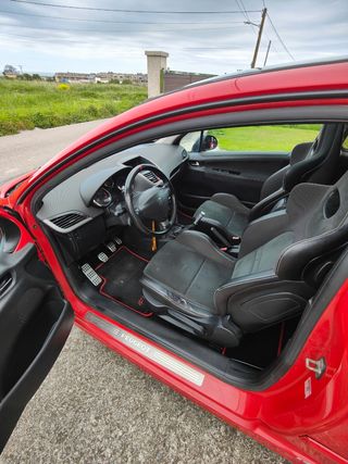 Peugeot 207 rc 