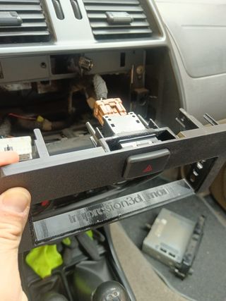 Marco adaptador  autorradio Nissan