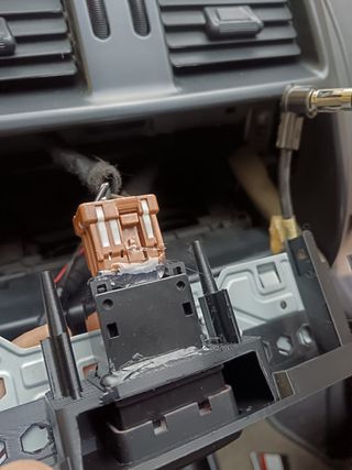 Marco adaptador  autorradio Nissan