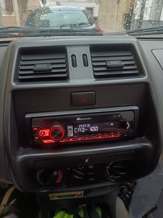Marco adaptador  autorradio Nissan