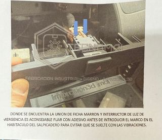 Marco adaptador  autorradio Nissan