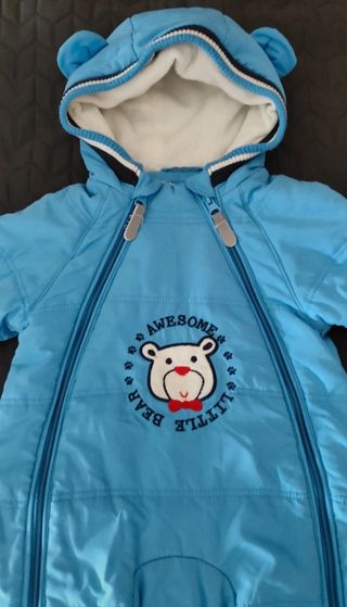 Buzo Abrigo bebe talla  3 a 6 meses