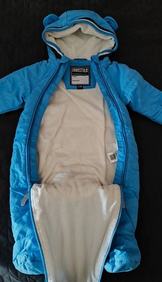 Buzo Abrigo bebe talla  3 a 6 meses