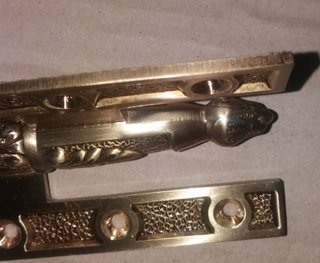 Antiguos pernios para puertas