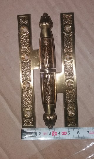 Antiguos pernios para puertas