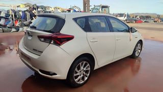 TOYOTA AURIS 1.8 HIBRIDO 2016