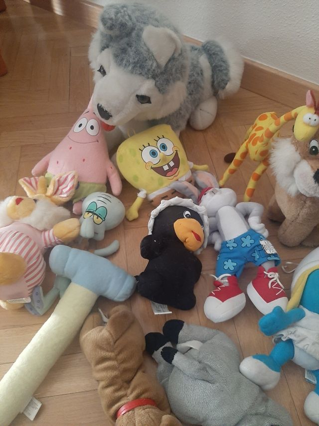 PELUCHES VARIOS