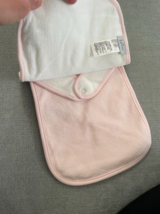 Set bavaglia + asciugamano per neonato