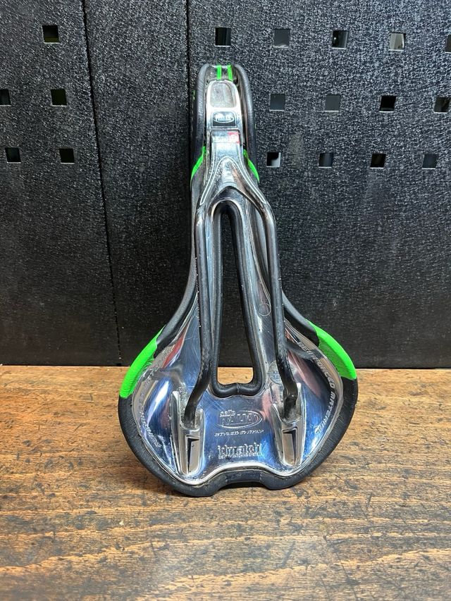 Sillin selle italia flite k carbono