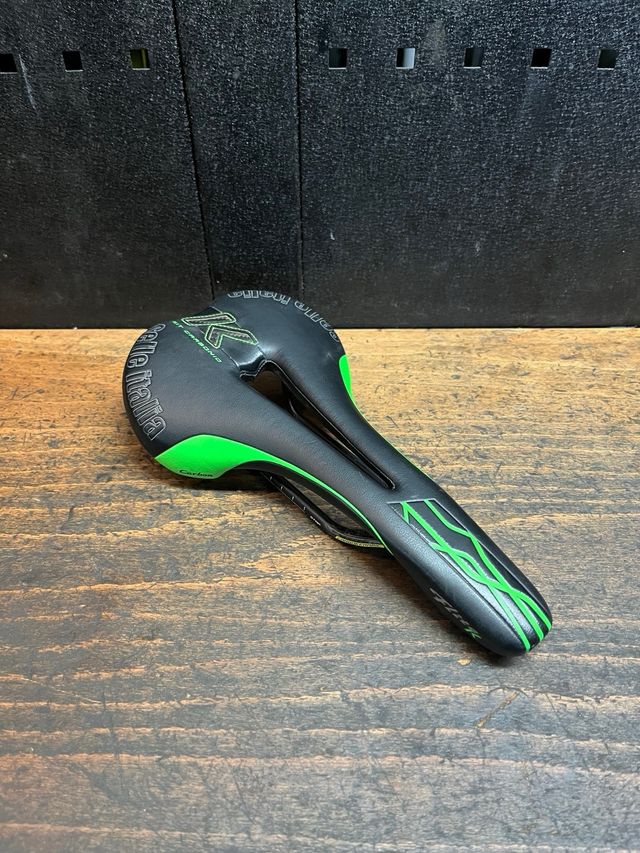 Sillin selle italia flite k carbono