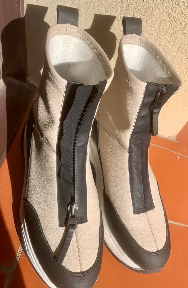 Botín deportivo talla 37 usado un par de veces