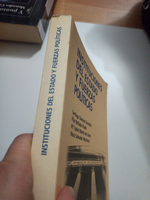 Instituciones del Estado y fuerzas políticas