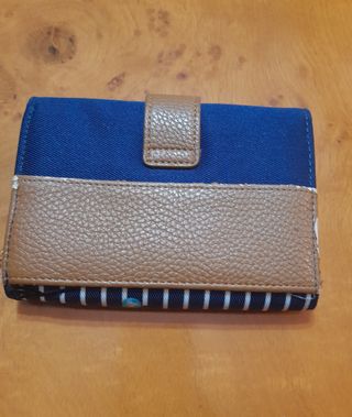 Cartera desigual en buen estado