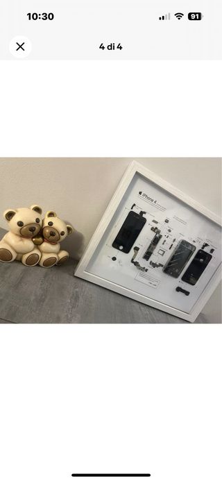 Quadro teardown disassemblato smontato iPhone 4 