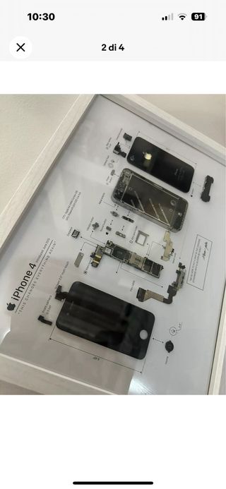 Quadro teardown disassemblato smontato iPhone 4 
