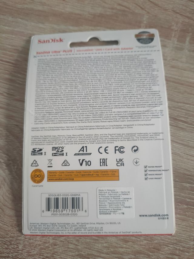 SanDisk Ultra Plus microSDHC y Adaptado 