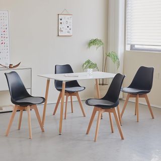 Juego de 4 Sillas SIRIO Acolchadas y Mesa 110cm