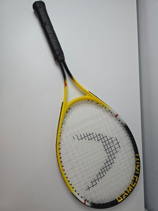 2 raquetas de tenis con fundas