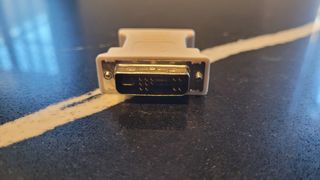 Adaptador Display Port a DVI y VGA