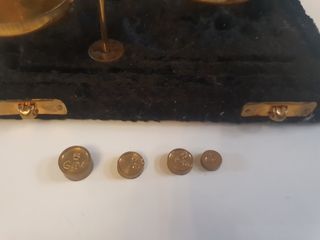 Antigua balanza bronce