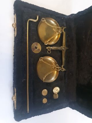 Antigua balanza bronce