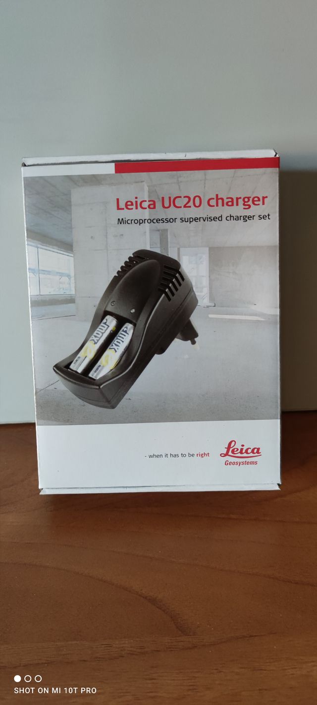 Caricabatterie Leica UC20 Batterie AAA Nuovo