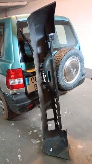 paragolpes trasero negro, Mitsubishi montero io