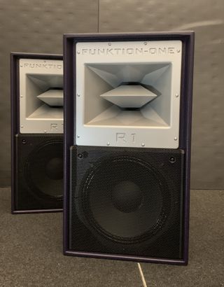 FUNKTION ONE R1