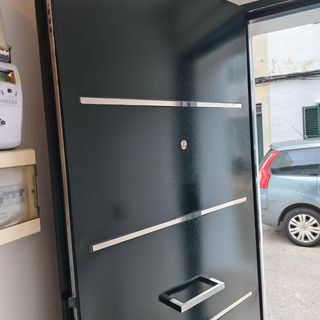 Restauración puerta metalica