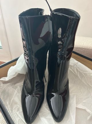 Botines charol. T 39