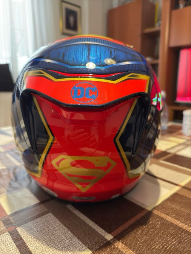 Casco hjc rpha 11 superman