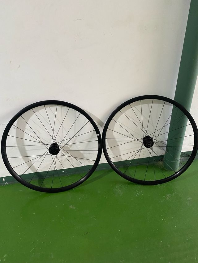 Ruedas de carretera Giant PR2 tubeless disco.