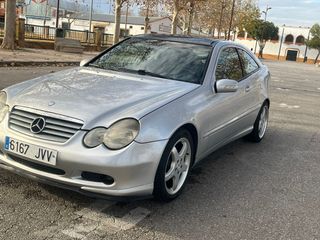 Mercedes Benz 220 coupé