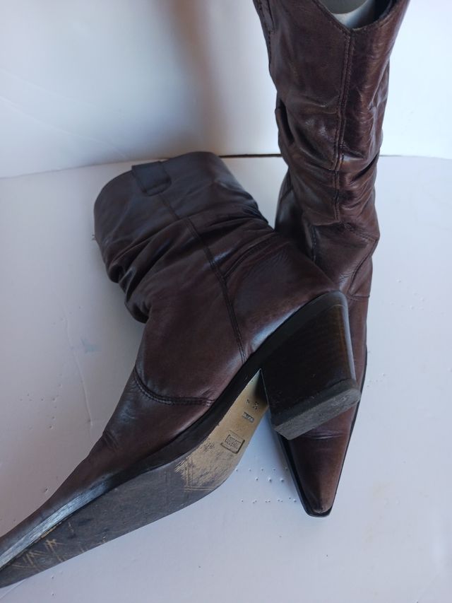 Botas Mustang tipo country marrón