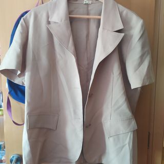 Chaquetas manga corta y blusas 46-48