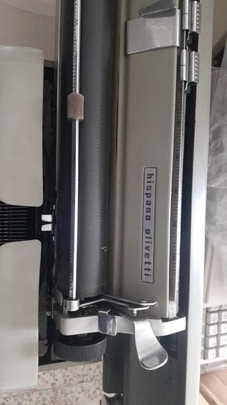 Maquina de escribir olivetti