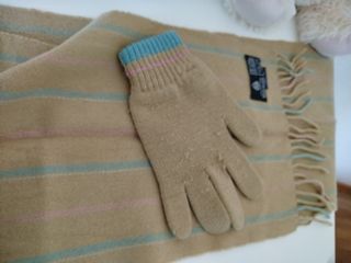 Conjunto bufanda y guantes 