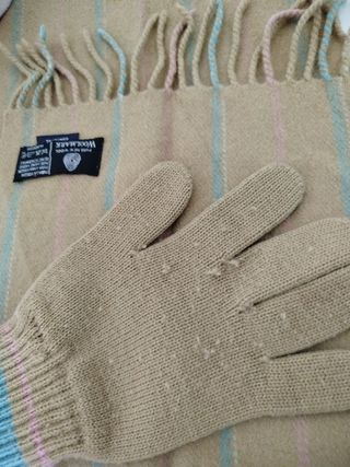Conjunto bufanda y guantes 