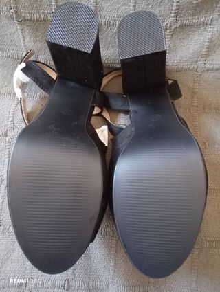 Sandalias tacón negra