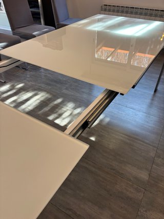 Mesa extensible acero con cristal blanco