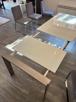 Mesa extensible acero con cristal blanco