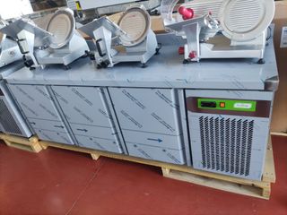 BAJO MOSTRADOR 3 PUERTAS HOSTELERIA NUEVO