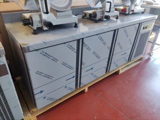 BAJO MOSTRADOR 3 PUERTAS HOSTELERIA NUEVO