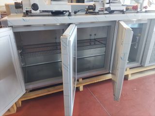 BAJO MOSTRADOR 3 PUERTAS HOSTELERIA NUEVO