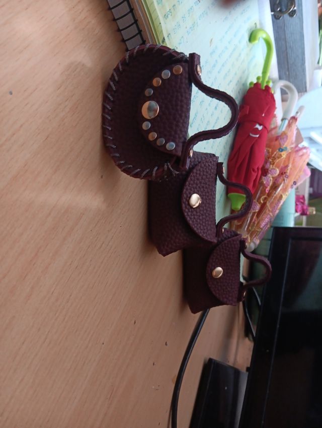 Bolsos echos a mano para Nancy los tres 6